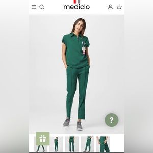 SCRUBS Mediclo Hunter Green, size XS top and S bottom